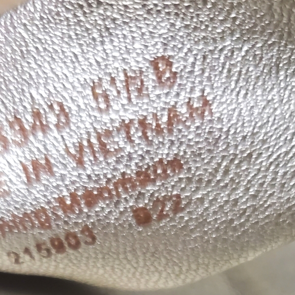 SZ 5.5 COLE HAHN Fiona Thong Flat Sandals In light gold - Picture 4 of 4